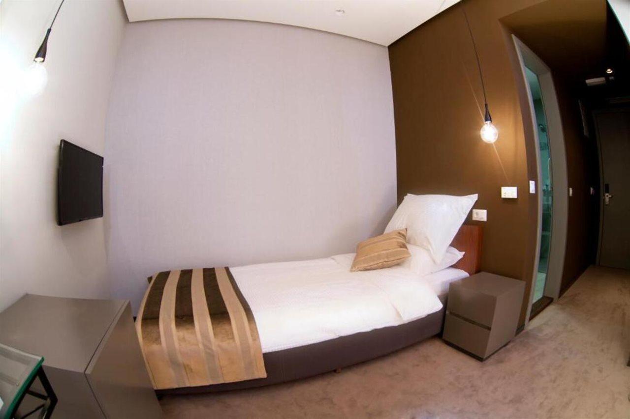Hotel Russia Скопье Экстерьер фото