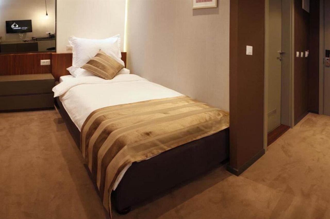 Hotel Russia Скопье Экстерьер фото